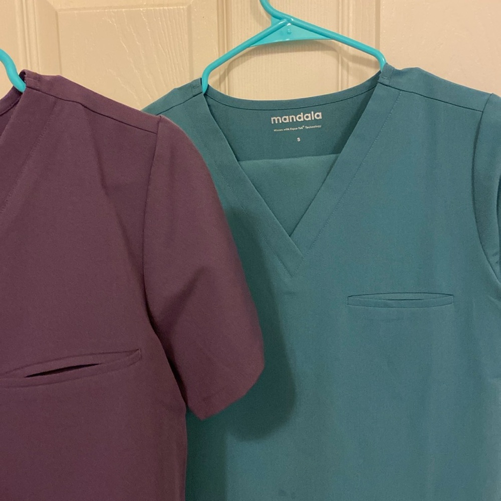 EUC Mandala Women's Short Sleeve Scrub Top And Jogger Pants - Jade And Dewberry